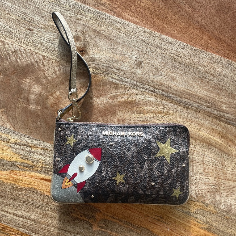 Michael Kors Illustrations Wristlet